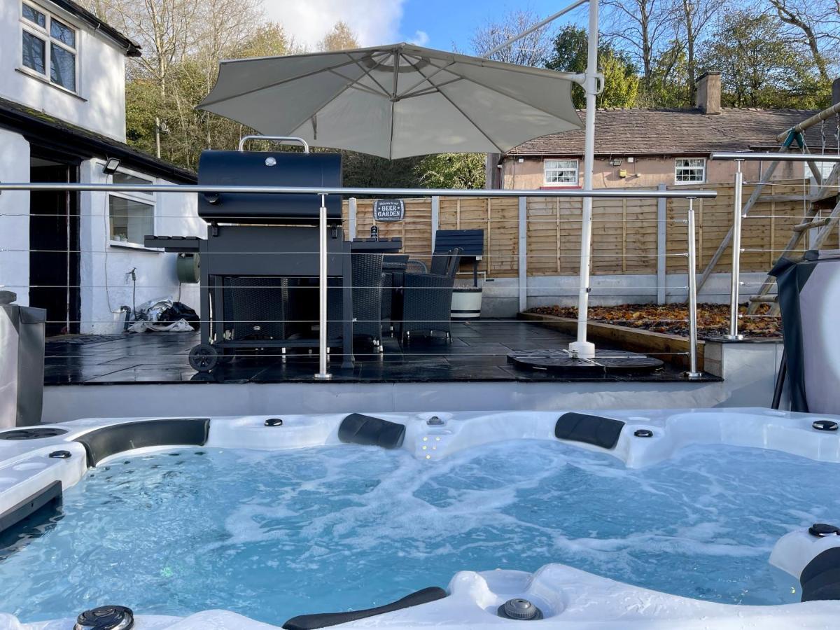 Tollgate House - Luxury Cozy Cottage - Huge Hot Tub - Alton Towers Cheadle  Ngoại thất bức ảnh