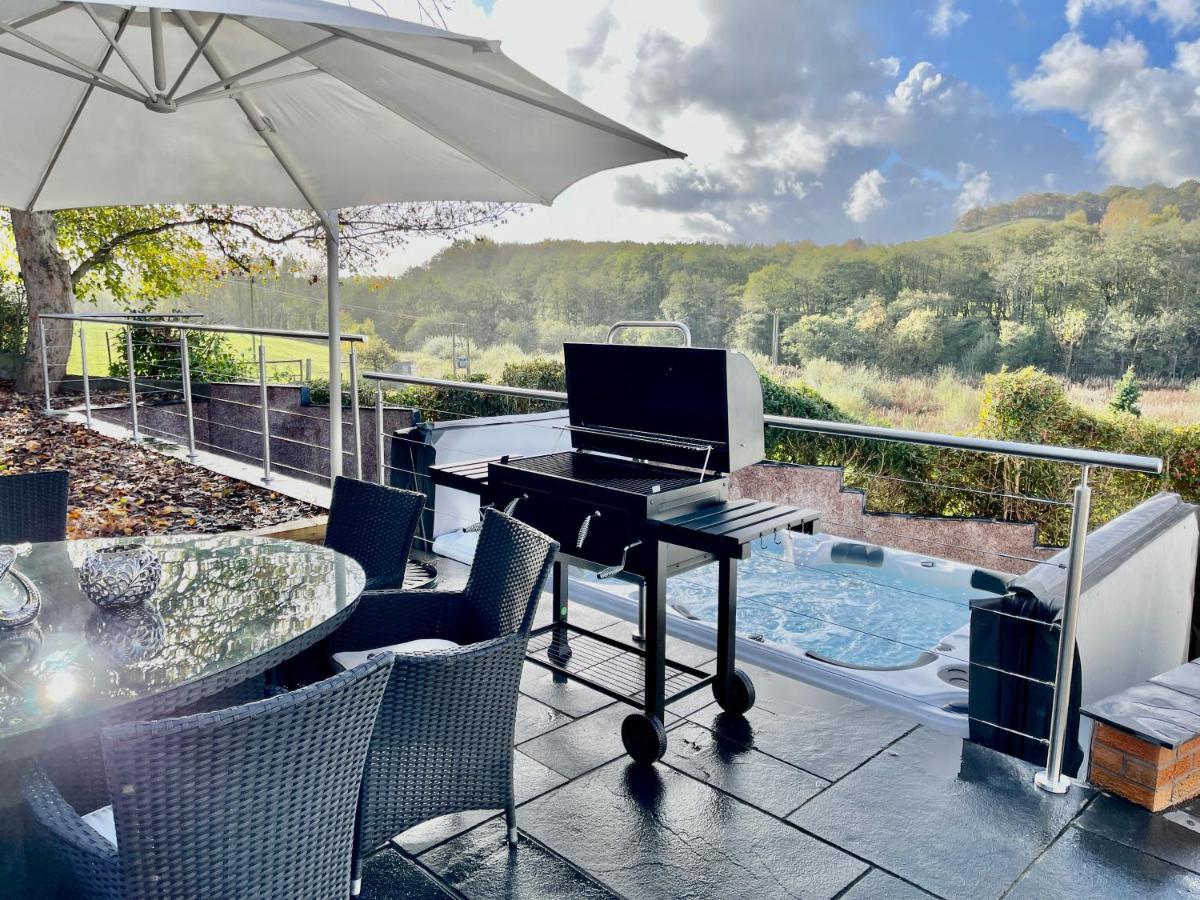 Tollgate House - Luxury Cozy Cottage - Huge Hot Tub - Alton Towers Cheadle  Ngoại thất bức ảnh